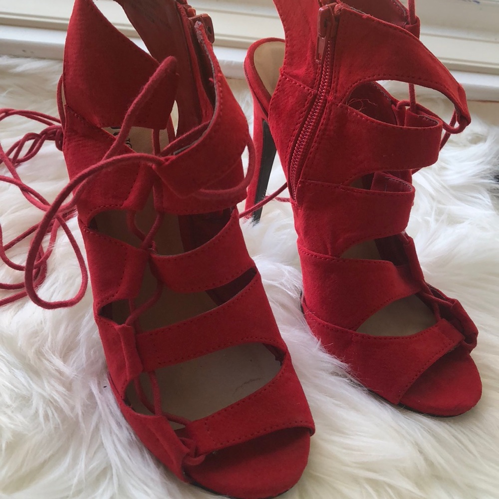 Shoes - Picture 5 of 8